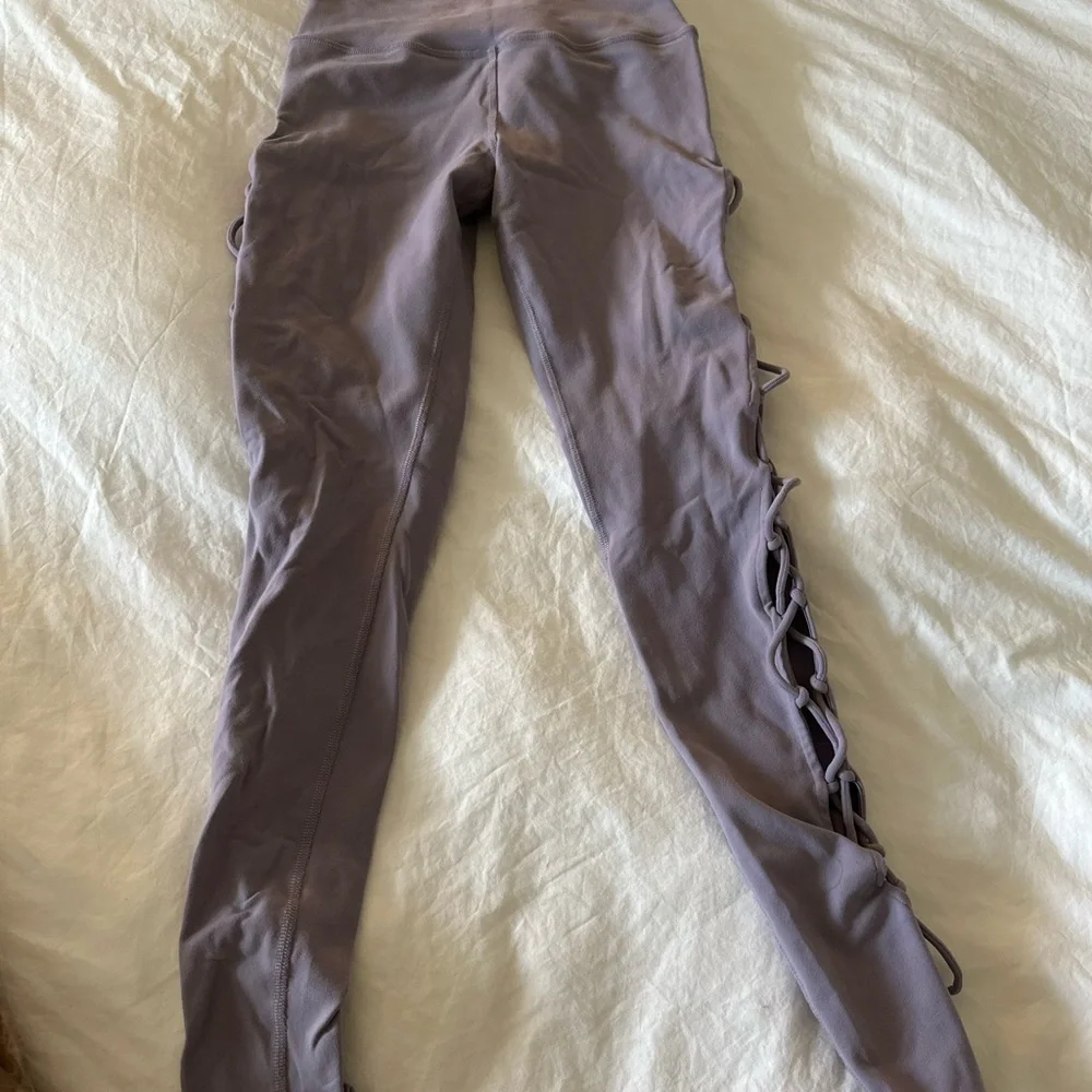 Alo Yoga Interlace leggings